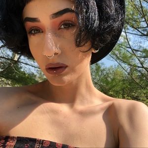 Meet your Posher, Shay